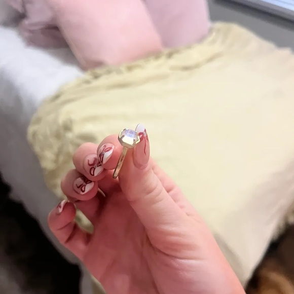 Ring - Picture 5 of 6